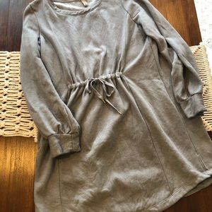 Maternity Dress •Size XL•